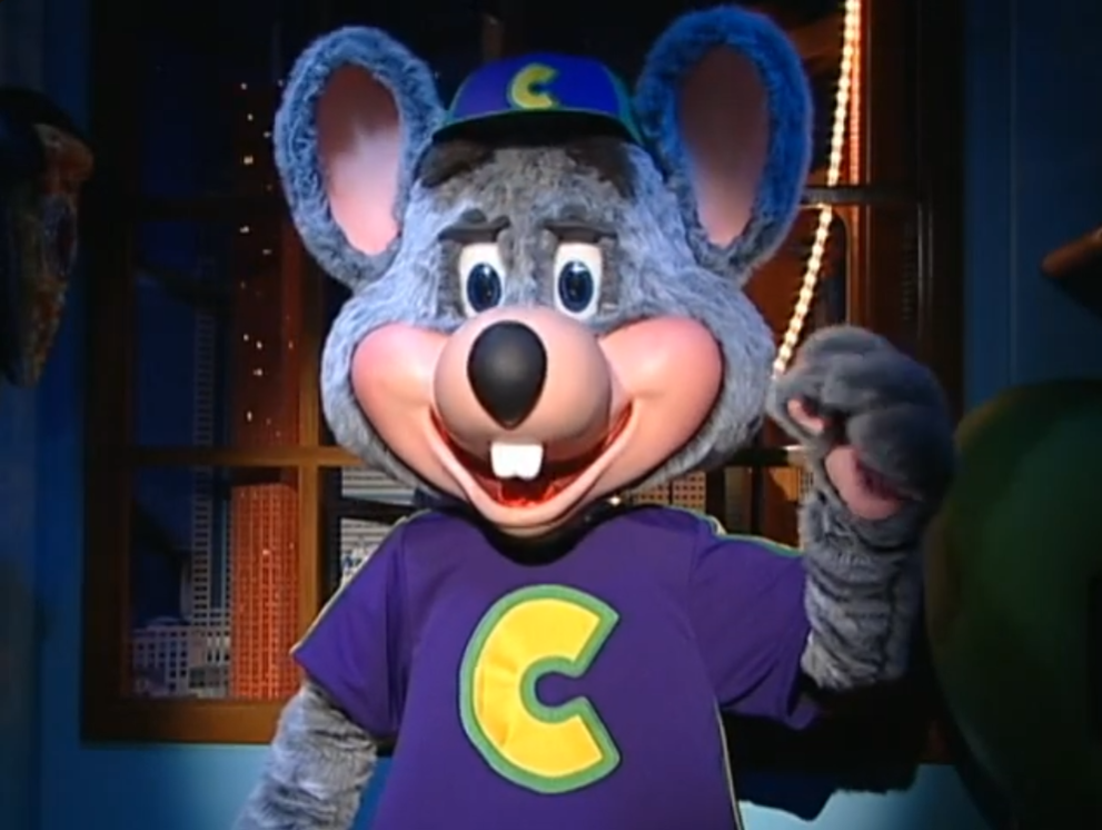 Screenshot of intro to'Chuck E Cheese Orientation Video' (11/07)
